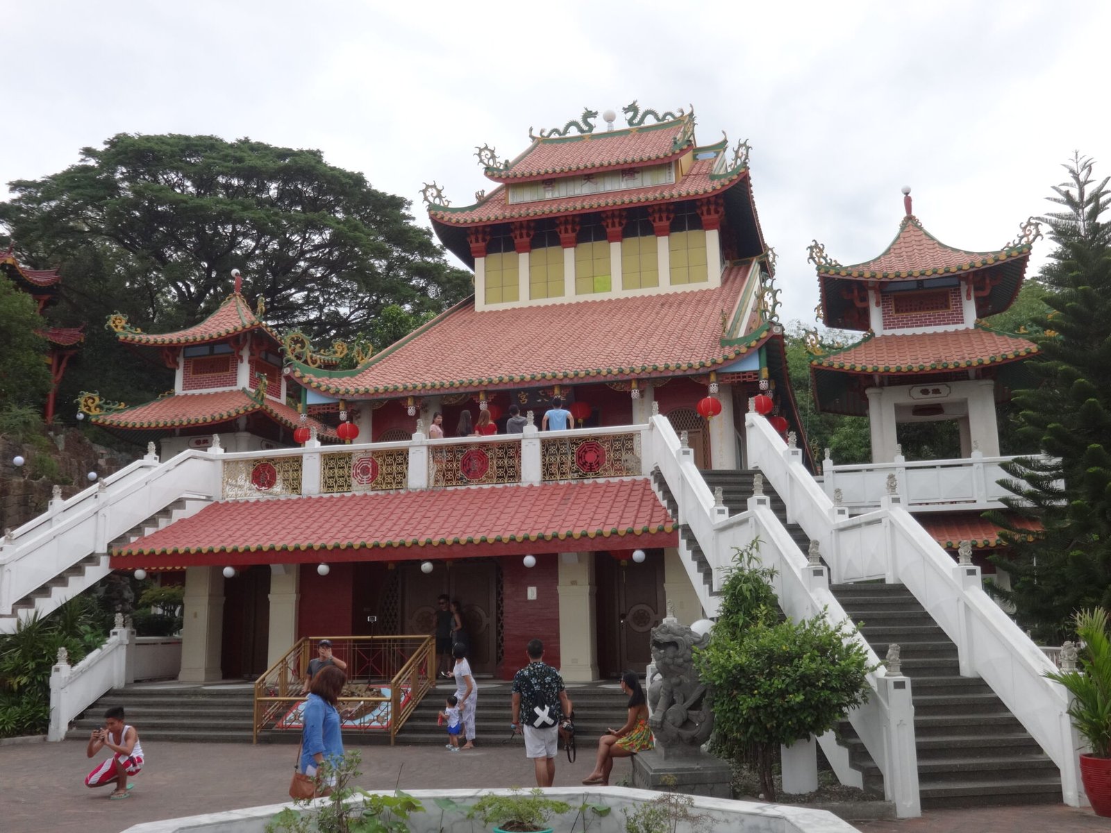 Ma-Cho_Taoist_Temple_(side_view)_(San_Fernando,_La_Union)(2018-11-25)